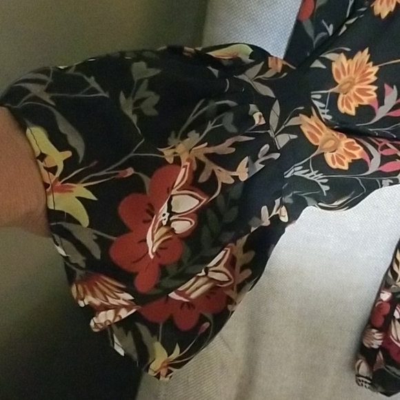 Inc. Black Multi Ruffled Cold Shoulder Top - Picture 5 of 6